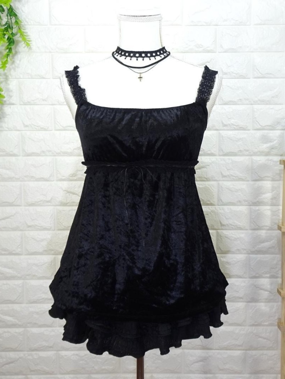 moving sale 💕 - j-fashion black velvet babydoll top